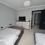 Edi\'S Apartment
