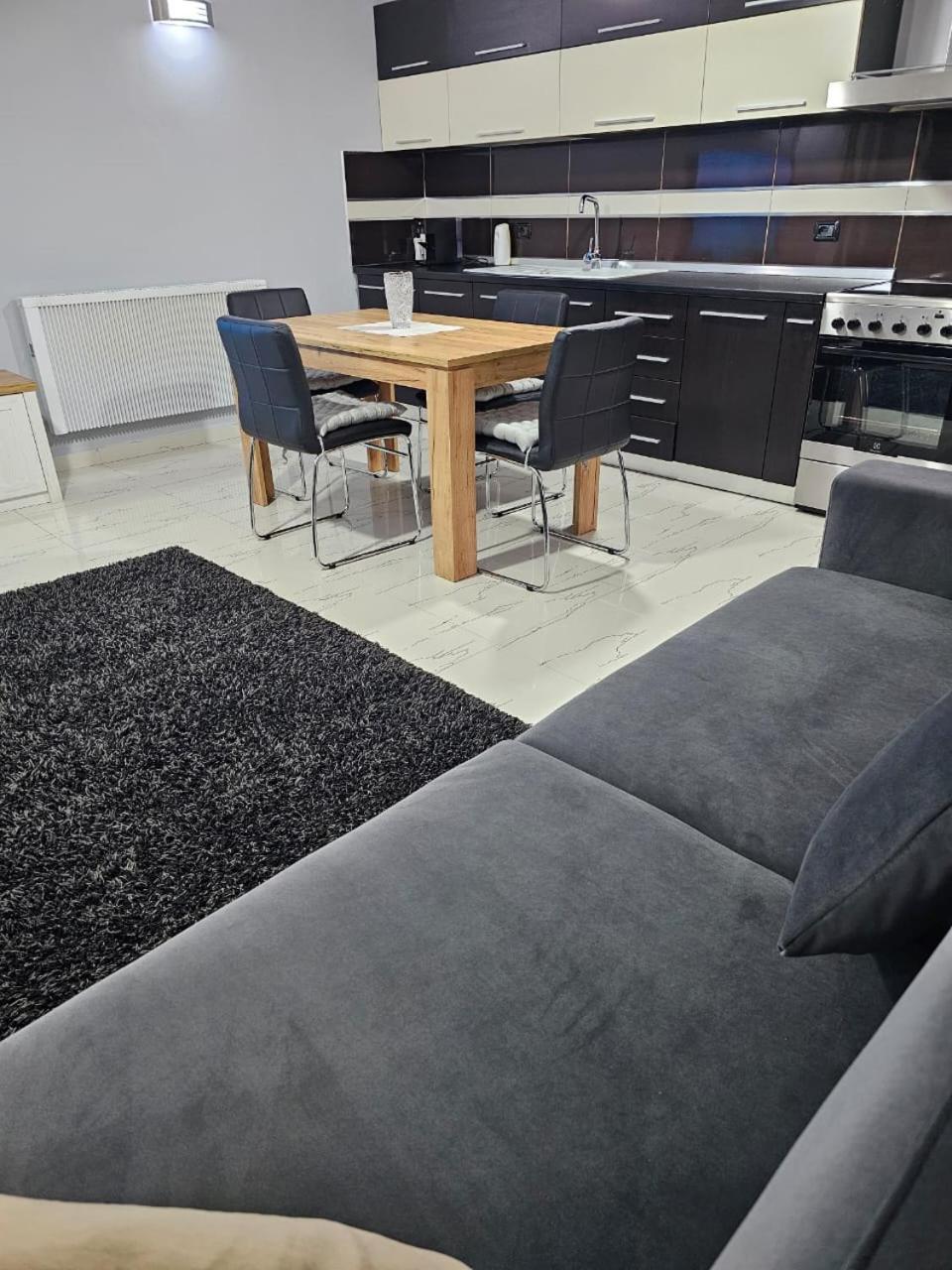 Appartement Edi's Tirana